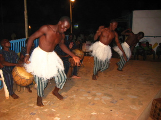 01 Les Danseurs De La Troupe Boyaba